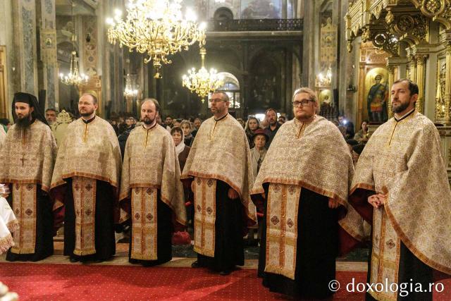 Priveghere în cinstea Sfântului Andrei la Catedrala Mitropolitană din Iași