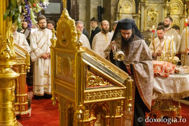 Priveghere în cinstea Sfântului Andrei la Catedrala Mitropolitană din Iași
