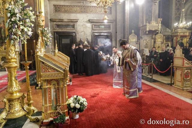 Priveghere în cinstea Sfântului Iosif cel Milostiv la Catedrala Mitropolitană din Iași / Foto: pr. Silviu Cluci Priveghere în cinstea Sfântului Iosif cel Milostiv la Catedrala Mitropolitană din Iași