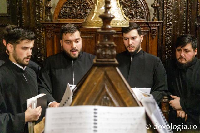 Priveghere în cinstea Sfântului Iosif cel Milostiv la Catedrala Mitropolitană din Iași / Foto: pr. Silviu Cluci Priveghere în cinstea Sfântului Iosif cel Milostiv la Catedrala Mitropolitană din Iași