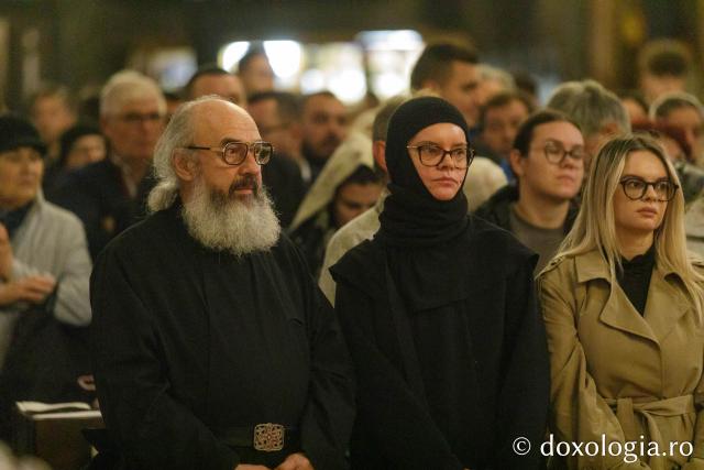 Priveghere în cinstea Sfântului Iosif cel Milostiv la Catedrala Mitropolitană din Iași / Foto: pr. Silviu Cluci Priveghere în cinstea Sfântului Iosif cel Milostiv la Catedrala Mitropolitană din Iași