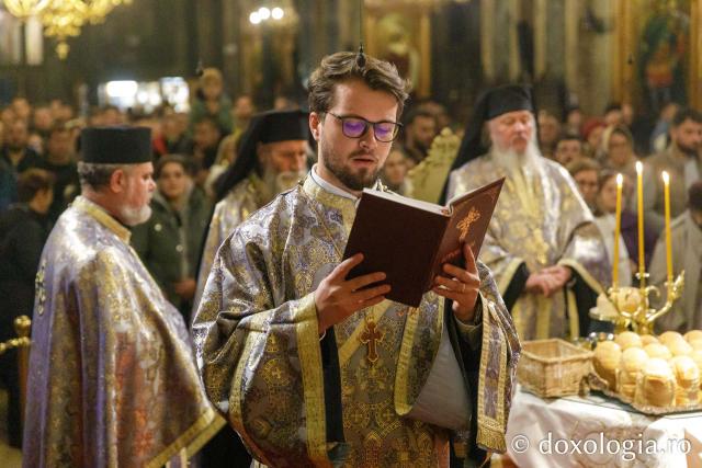 Priveghere în cinstea Sfântului Iosif cel Milostiv la Catedrala Mitropolitană din Iași / Foto: pr. Silviu Cluci Priveghere în cinstea Sfântului Iosif cel Milostiv la Catedrala Mitropolitană din Iași