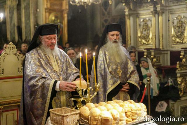 Priveghere în cinstea Sfântului Iosif cel Milostiv la Catedrala Mitropolitană din Iași / Foto: pr. Silviu Cluci Priveghere în cinstea Sfântului Iosif cel Milostiv la Catedrala Mitropolitană din Iași