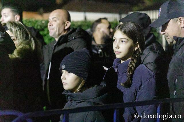 Slujba de priveghere în cinstea Sfintei Cuvioase Parascheva la Catedrala Mitropolitană din Iași / Foto: pr. Silviu Cluci Slujba de priveghere în cinstea Sfintei Cuvioase Parascheva la Catedrala Mitropolitană din Iași