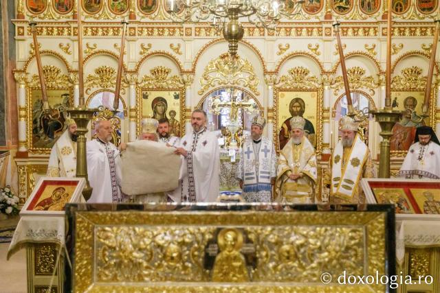 (Foto) Proclamarea Canonizării Sfântului Preot Mărturisitor Dumitru Stăniloae