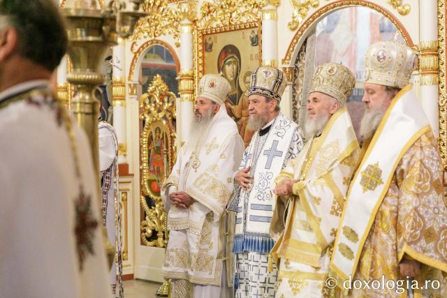 (Foto) Proclamarea Canonizării Sfântului Preot Mărturisitor Dumitru Stăniloae
