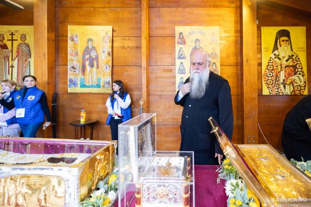 Priveghere în cinstea Sfântului Dimitrie, Izvorâtorul de Mir, la Catedrala Patriarhală (2025) / Foto: Raluca-Emanuela Ene – basilica.ro Priveghere în cinstea Sfântului Dimitrie, Izvorâtorul de Mir, la Catedrala Patriarhală (2025)