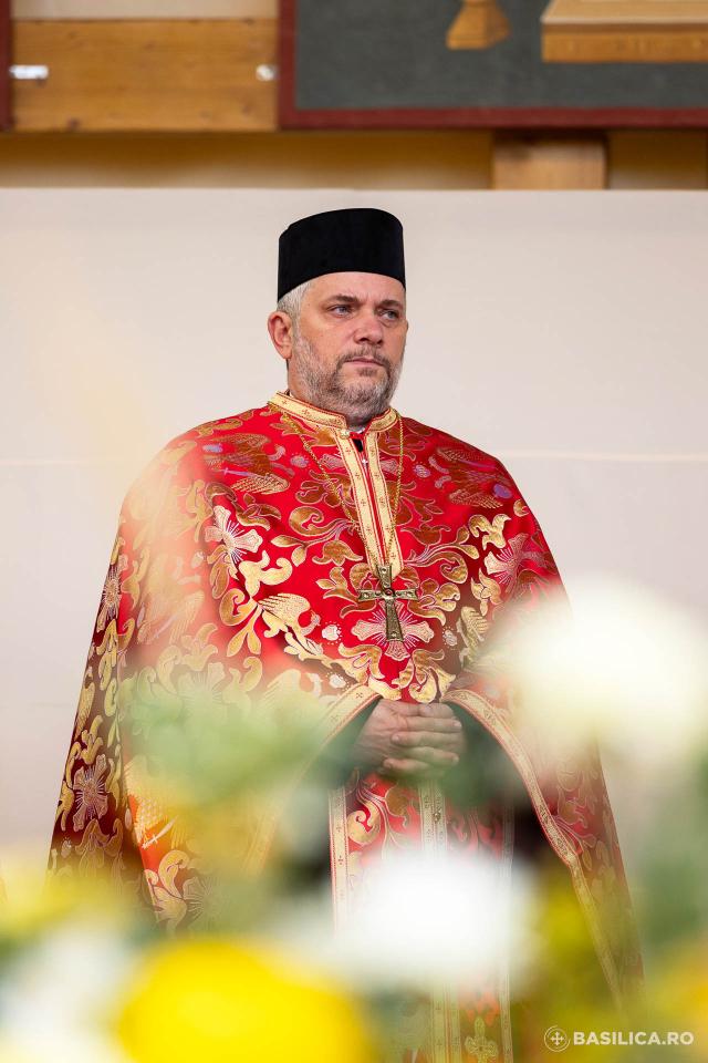Priveghere în cinstea Sfântului Dimitrie, Izvorâtorul de Mir, la Catedrala Patriarhală (2025) / Foto: Raluca-Emanuela Ene – basilica.ro Priveghere în cinstea Sfântului Dimitrie, Izvorâtorul de Mir, la Catedrala Patriarhală (2025)