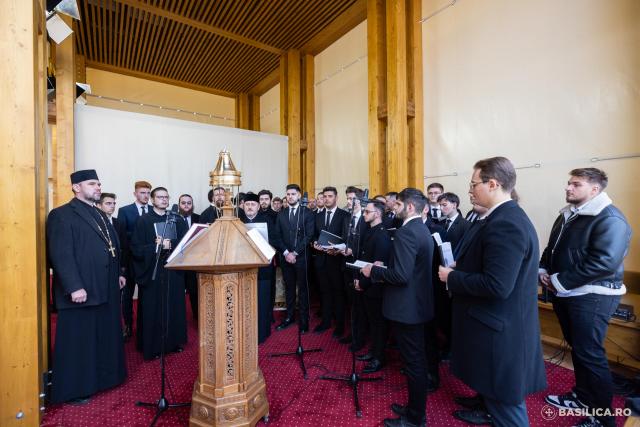 Priveghere în cinstea Sfântului Dimitrie, Izvorâtorul de Mir, la Catedrala Patriarhală (2025) / Foto: Raluca-Emanuela Ene – basilica.ro Priveghere în cinstea Sfântului Dimitrie, Izvorâtorul de Mir, la Catedrala Patriarhală (2025)