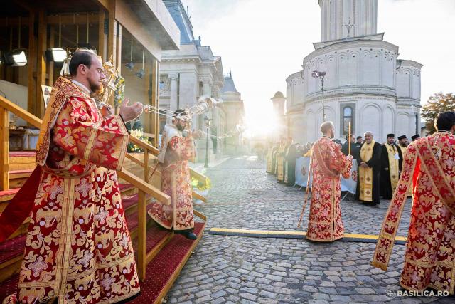 Priveghere în cinstea Sfântului Dimitrie, Izvorâtorul de Mir, la Catedrala Patriarhală (2025) / Foto: Raluca-Emanuela Ene – basilica.ro Priveghere în cinstea Sfântului Dimitrie, Izvorâtorul de Mir, la Catedrala Patriarhală (2025)