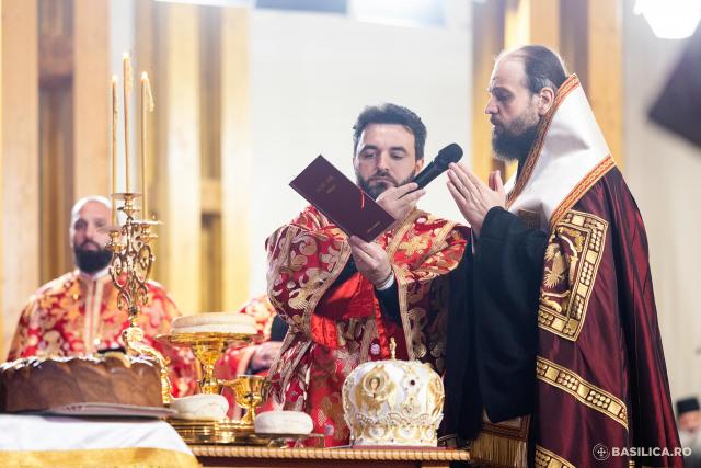 Priveghere în cinstea Sfântului Dimitrie, Izvorâtorul de Mir, la Catedrala Patriarhală (2025) / Foto: Raluca-Emanuela Ene – basilica.ro Priveghere în cinstea Sfântului Dimitrie, Izvorâtorul de Mir, la Catedrala Patriarhală (2025)