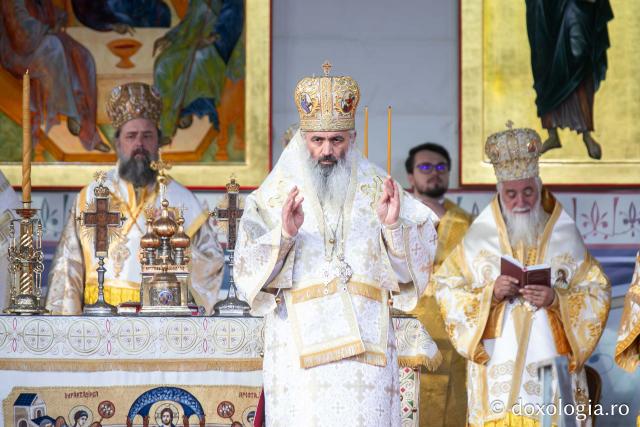 Bucuria credinței la Iași – Sfânta Liturghie în cinstea Sfintei Parascheva și a Sfântului Grigorie Palama, 2025 / Foto: Pr. Silviu Cluci Bucuria credinței la Iași – Sfânta Liturghie în cinstea Sfintei Parascheva și a Sfântului Grigorie Palama, 2025