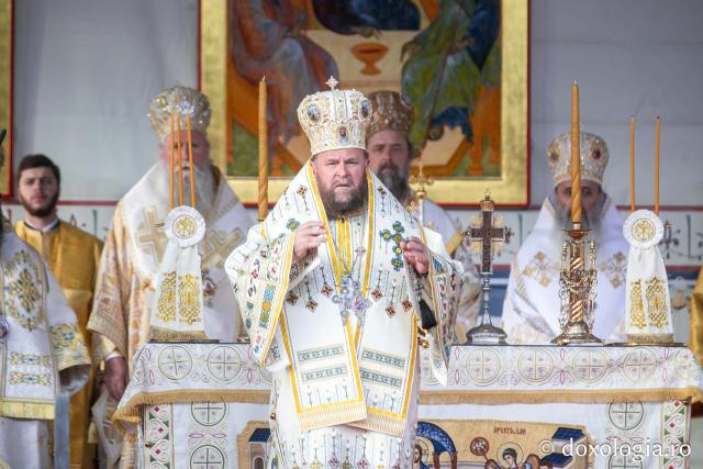 Bucuria credinței la Iași – Sfânta Liturghie în cinstea Sfintei Parascheva și a Sfântului Grigorie Palama, 2025 / Foto: Pr. Silviu Cluci Bucuria credinței la Iași – Sfânta Liturghie în cinstea Sfintei Parascheva și a Sfântului Grigorie Palama, 2025