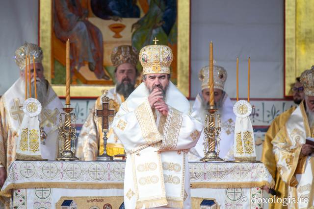 Bucuria credinței la Iași – Sfânta Liturghie în cinstea Sfintei Parascheva și a Sfântului Grigorie Palama, 2025 / Foto: Pr. Silviu Cluci Bucuria credinței la Iași – Sfânta Liturghie în cinstea Sfintei Parascheva și a Sfântului Grigorie Palama, 2025