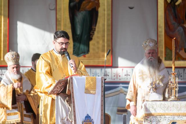 Bucuria credinței la Iași – Sfânta Liturghie în cinstea Sfintei Parascheva și a Sfântului Grigorie Palama, 2025 / Foto: Pr. Silviu Cluci Bucuria credinței la Iași – Sfânta Liturghie în cinstea Sfintei Parascheva și a Sfântului Grigorie Palama, 2025