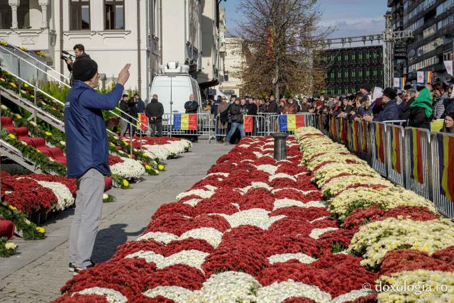Bucuria credinței la Iași – Sfânta Liturghie în cinstea Sfintei Parascheva și a Sfântului Grigorie Palama, 2025 / Foto: Oana Nechifor Bucuria credinței la Iași – Sfânta Liturghie în cinstea Sfintei Parascheva și a Sfântului Grigorie Palama, 2025