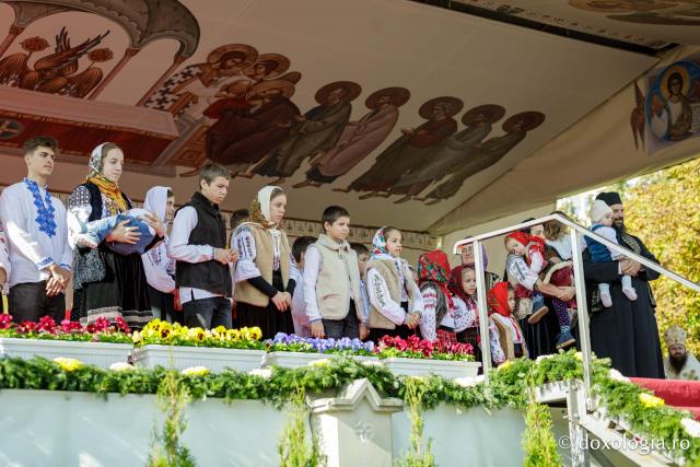 Bucuria credinței la Iași – Sfânta Liturghie în cinstea Sfintei Parascheva și a Sfântului Grigorie Palama, 2025 / Foto: Oana Nechifor Bucuria credinței la Iași – Sfânta Liturghie în cinstea Sfintei Parascheva și a Sfântului Grigorie Palama, 2025