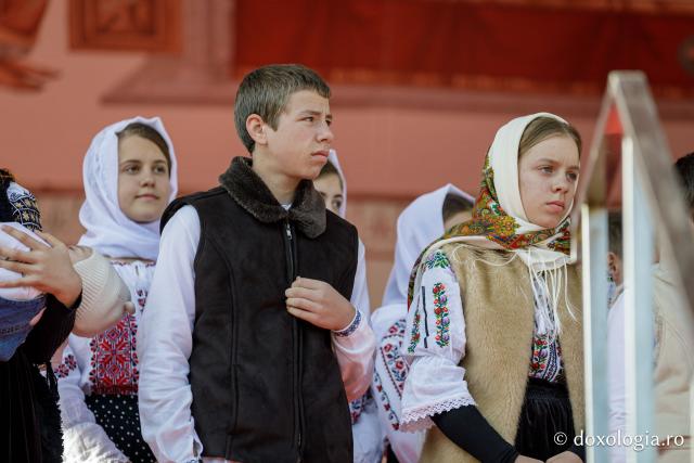 Bucuria credinței la Iași – Sfânta Liturghie în cinstea Sfintei Parascheva și a Sfântului Grigorie Palama, 2025 / Foto: Oana Nechifor Bucuria credinței la Iași – Sfânta Liturghie în cinstea Sfintei Parascheva și a Sfântului Grigorie Palama, 2025