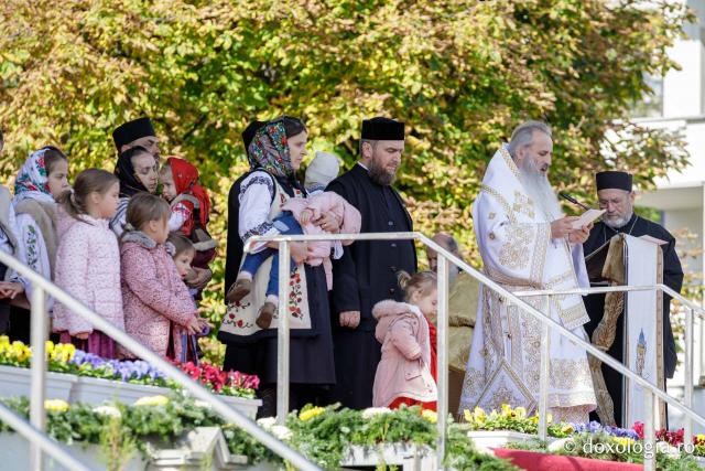 Bucuria credinței la Iași – Sfânta Liturghie în cinstea Sfintei Parascheva și a Sfântului Grigorie Palama, 2025 / Foto: Oana Nechifor Bucuria credinței la Iași – Sfânta Liturghie în cinstea Sfintei Parascheva și a Sfântului Grigorie Palama, 2025