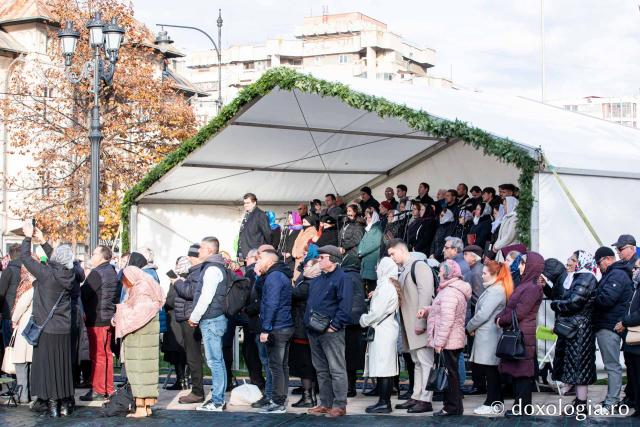Bucuria credinței la Iași – Sfânta Liturghie în cinstea Sfintei Parascheva și a Sfântului Grigorie Palama, 2025 / Foto: Oana Nechifor Bucuria credinței la Iași – Sfânta Liturghie în cinstea Sfintei Parascheva și a Sfântului Grigorie Palama, 2025