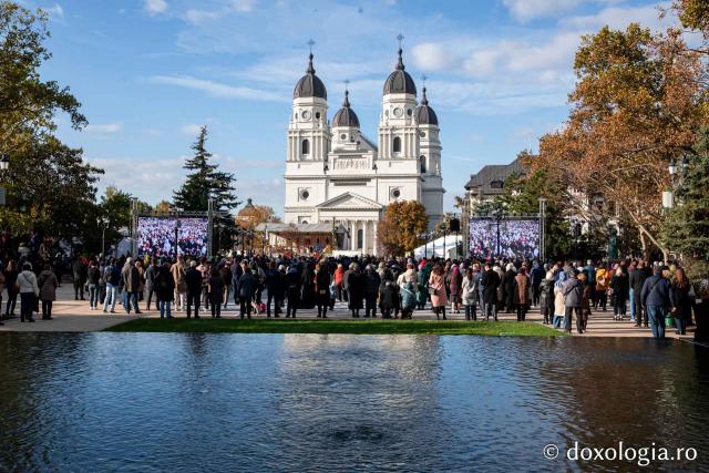 Bucuria credinței la Iași – Sfânta Liturghie în cinstea Sfintei Parascheva și a Sfântului Grigorie Palama, 2025 / Foto: Oana Nechifor Bucuria credinței la Iași – Sfânta Liturghie în cinstea Sfintei Parascheva și a Sfântului Grigorie Palama, 2025