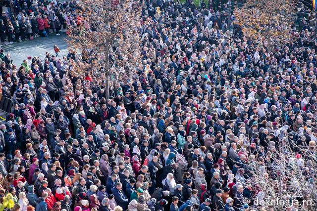 Bucuria credinței la Iași – Sfânta Liturghie în cinstea Sfintei Parascheva și a Sfântului Grigorie Palama, 2025 / Foto: Oana Nechifor Bucuria credinței la Iași – Sfânta Liturghie în cinstea Sfintei Parascheva și a Sfântului Grigorie Palama, 2025