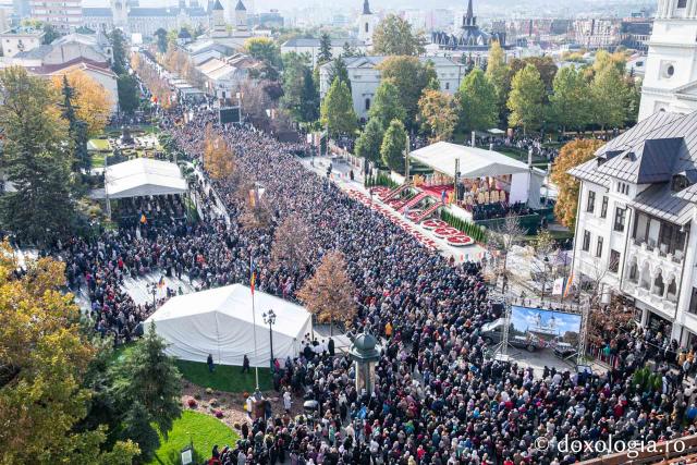 Bucuria credinței la Iași – Sfânta Liturghie în cinstea Sfintei Parascheva și a Sfântului Grigorie Palama, 2025 / Foto: Oana Nechifor Bucuria credinței la Iași – Sfânta Liturghie în cinstea Sfintei Parascheva și a Sfântului Grigorie Palama, 2025