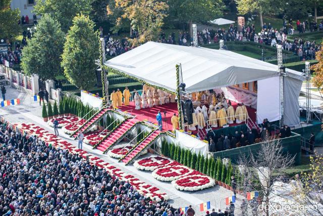 Bucuria credinței la Iași – Sfânta Liturghie în cinstea Sfintei Parascheva și a Sfântului Grigorie Palama, 2025 / Foto: Oana Nechifor Bucuria credinței la Iași – Sfânta Liturghie în cinstea Sfintei Parascheva și a Sfântului Grigorie Palama, 2025