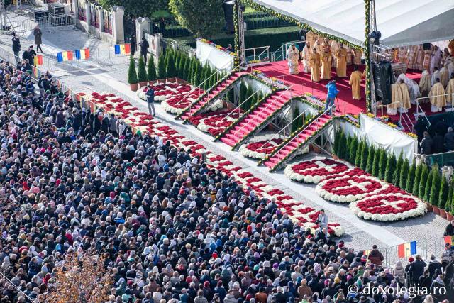 Bucuria credinței la Iași – Sfânta Liturghie în cinstea Sfintei Parascheva și a Sfântului Grigorie Palama, 2025 / Foto: Oana Nechifor Bucuria credinței la Iași – Sfânta Liturghie în cinstea Sfintei Parascheva și a Sfântului Grigorie Palama, 2025
