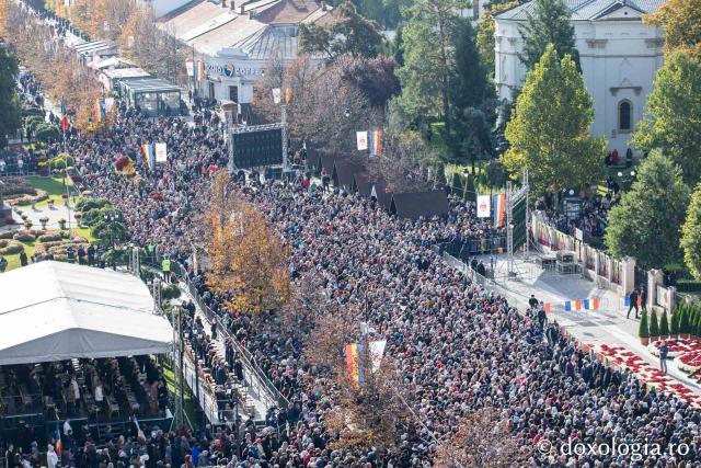 Bucuria credinței la Iași – Sfânta Liturghie în cinstea Sfintei Parascheva și a Sfântului Grigorie Palama, 2025 / Foto: Oana Nechifor Bucuria credinței la Iași – Sfânta Liturghie în cinstea Sfintei Parascheva și a Sfântului Grigorie Palama, 2025