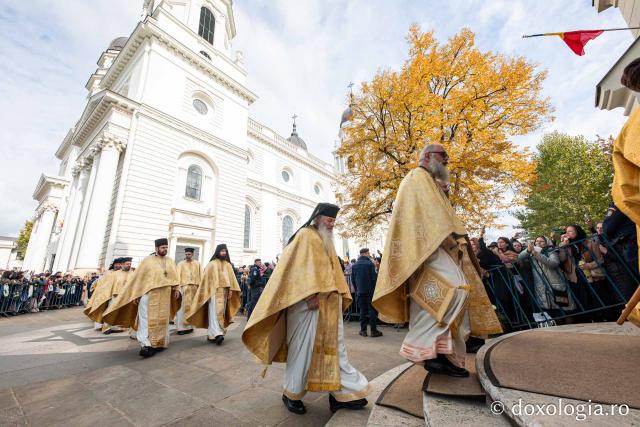 Bucuria credinței la Iași – Sfânta Liturghie în cinstea Sfintei Parascheva și a Sfântului Grigorie Palama, 2025 / Foto: Oana Nechifor Bucuria credinței la Iași – Sfânta Liturghie în cinstea Sfintei Parascheva și a Sfântului Grigorie Palama, 2025