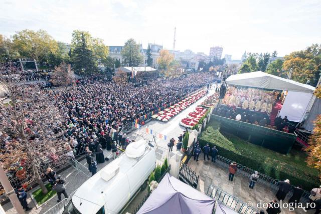 Bucuria credinței la Iași – Sfânta Liturghie în cinstea Sfintei Parascheva și a Sfântului Grigorie Palama, 2025 / Foto: Oana Nechifor Bucuria credinței la Iași – Sfânta Liturghie în cinstea Sfintei Parascheva și a Sfântului Grigorie Palama, 2025