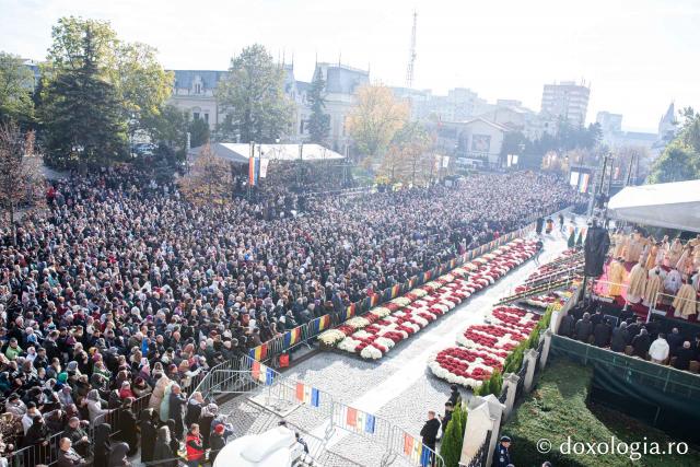 Bucuria credinței la Iași – Sfânta Liturghie în cinstea Sfintei Parascheva și a Sfântului Grigorie Palama, 2025 / Foto: Oana Nechifor Bucuria credinței la Iași – Sfânta Liturghie în cinstea Sfintei Parascheva și a Sfântului Grigorie Palama, 2025