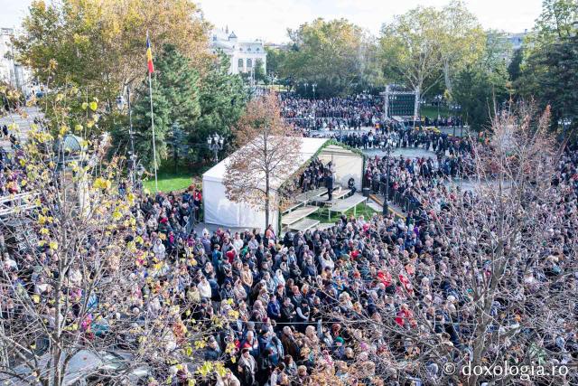 Bucuria credinței la Iași – Sfânta Liturghie în cinstea Sfintei Parascheva și a Sfântului Grigorie Palama, 2025 / Foto: Oana Nechifor Bucuria credinței la Iași – Sfânta Liturghie în cinstea Sfintei Parascheva și a Sfântului Grigorie Palama, 2025