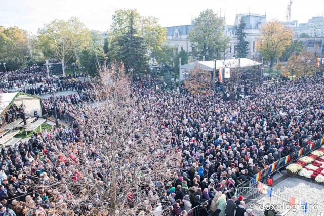 Bucuria credinței la Iași – Sfânta Liturghie în cinstea Sfintei Parascheva și a Sfântului Grigorie Palama, 2025 / Foto: Oana Nechifor Bucuria credinței la Iași – Sfânta Liturghie în cinstea Sfintei Parascheva și a Sfântului Grigorie Palama, 2025
