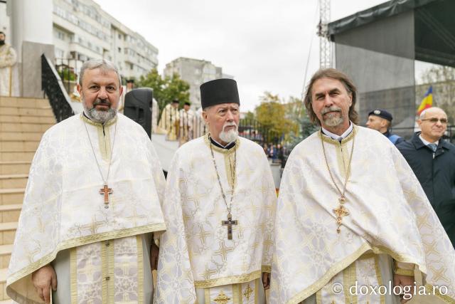 Sfințirea Bisericii „Sfânta Vineri și Sfântul Ierarh Alexandru” din Iași