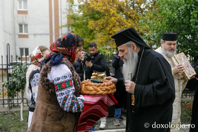 Sfințirea Bisericii „Sfânta Vineri și Sfântul Ierarh Alexandru” din Iași