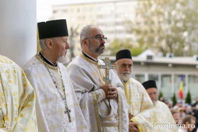 Sfințirea Bisericii „Sfânta Vineri și Sfântul Ierarh Alexandru” din Iași