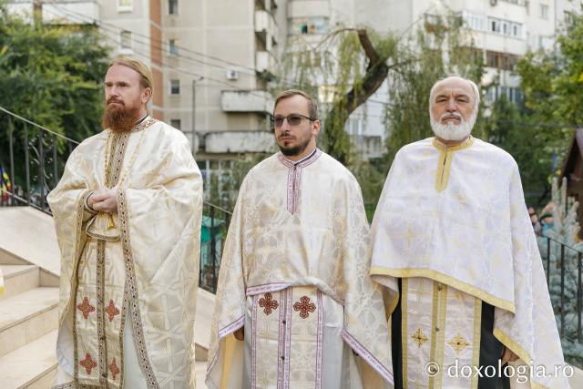 Sfințirea Bisericii „Sfânta Vineri și Sfântul Ierarh Alexandru” din Iași