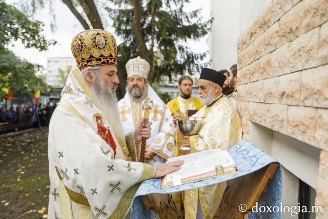 Sfințirea Bisericii „Sfânta Vineri și Sfântul Ierarh Alexandru” din Iași