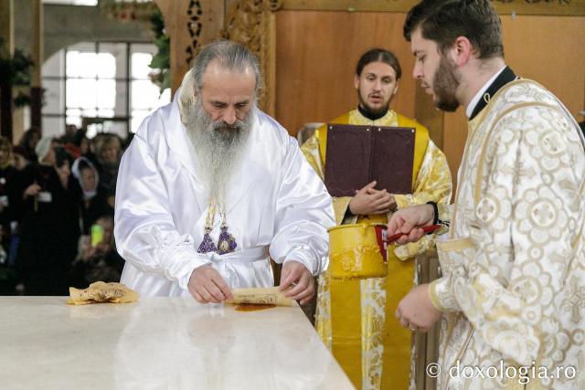 Sfințirea Bisericii „Sfânta Vineri și Sfântul Ierarh Alexandru” din Iași