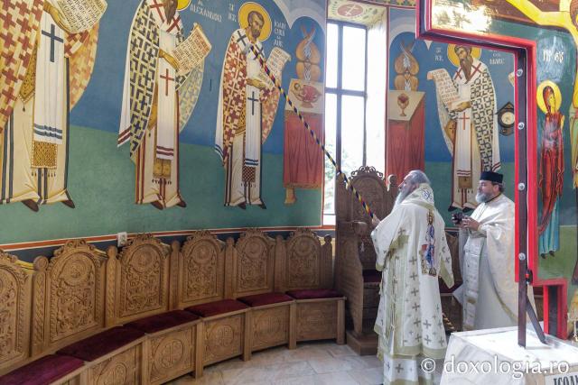 Sfințirea Bisericii „Sfânta Vineri și Sfântul Ierarh Alexandru” din Iași