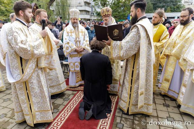 Sfințirea Bisericii „Sfânta Vineri și Sfântul Ierarh Alexandru” din Iași