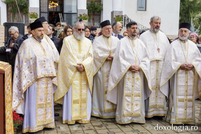 Sfințirea Bisericii „Sfânta Vineri și Sfântul Ierarh Alexandru” din Iași