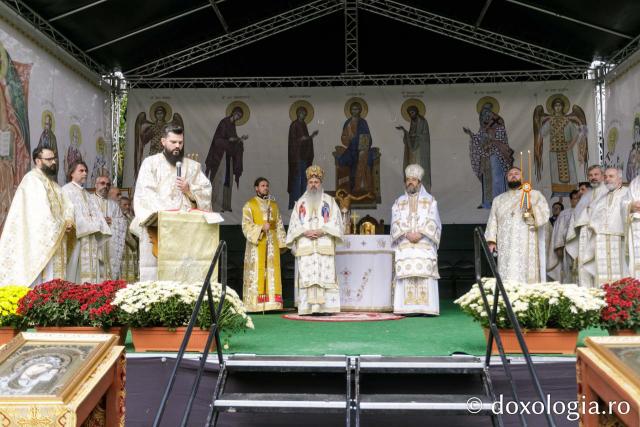 Sfințirea Bisericii „Sfânta Vineri și Sfântul Ierarh Alexandru” din Iași