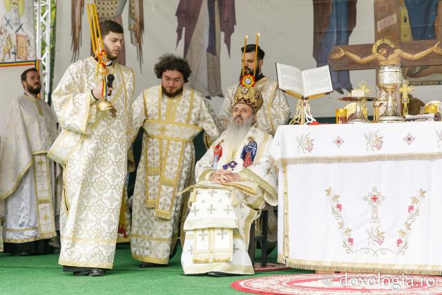 Sfințirea Bisericii „Sfânta Vineri și Sfântul Ierarh Alexandru” din Iași