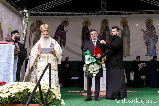 Sfințirea Bisericii „Sfânta Vineri și Sfântul Ierarh Alexandru” din Iași