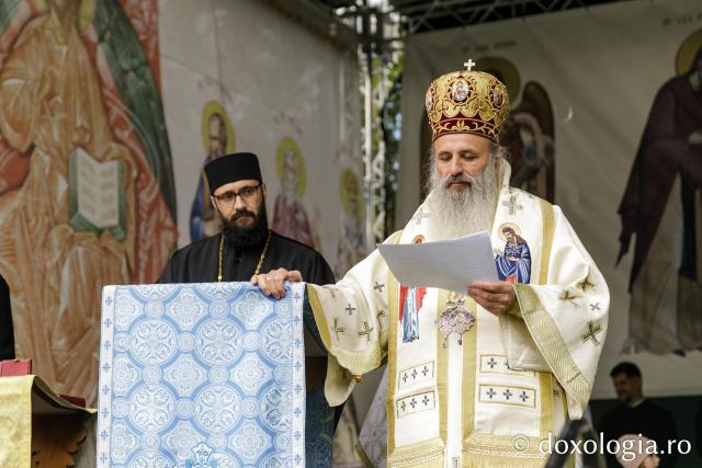 Sfințirea Bisericii „Sfânta Vineri și Sfântul Ierarh Alexandru” din Iași