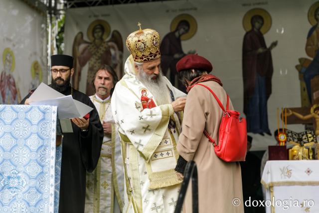 Sfințirea Bisericii „Sfânta Vineri și Sfântul Ierarh Alexandru” din Iași