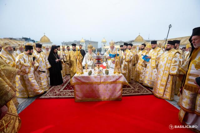 Sfințirea picturii Catedralei Naționale